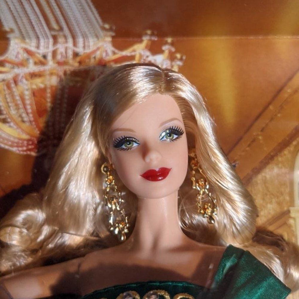 2011 Holiday Barbie Doll New Barbie Collector NIB